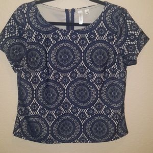 $5 final price. Blouse with zipper back.